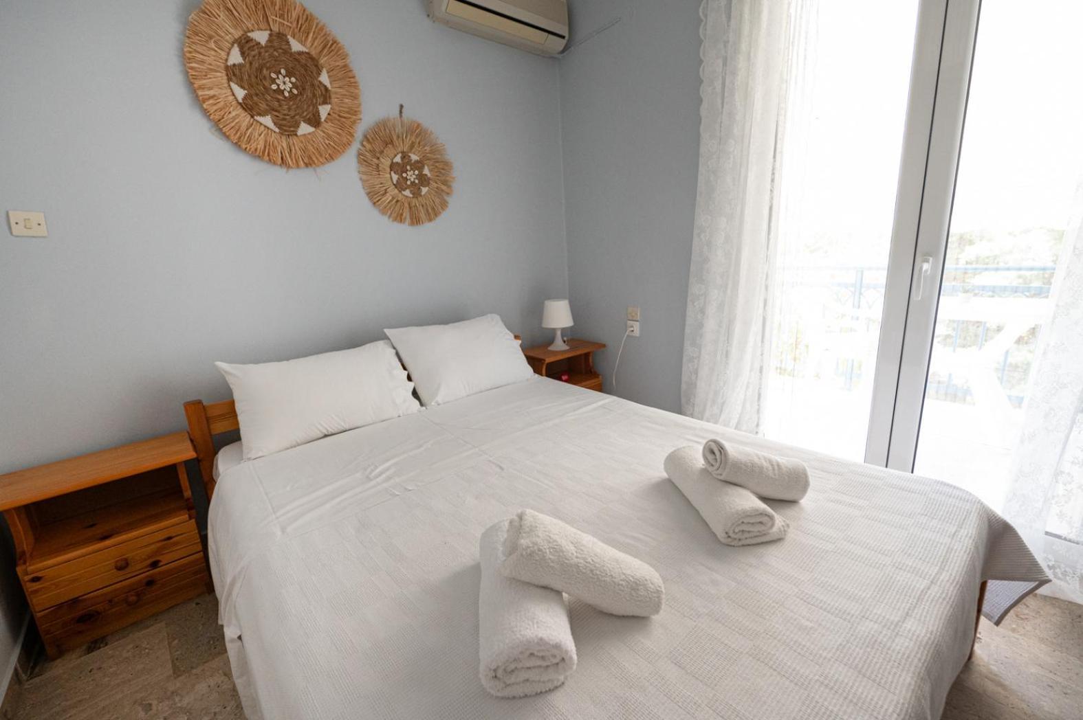 Vasia'S Rooms Poros Town Exterior photo