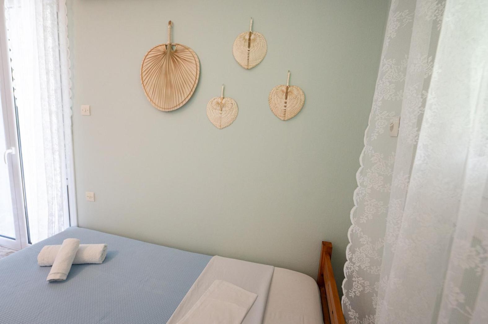 Vasia'S Rooms Poros Town Exterior photo