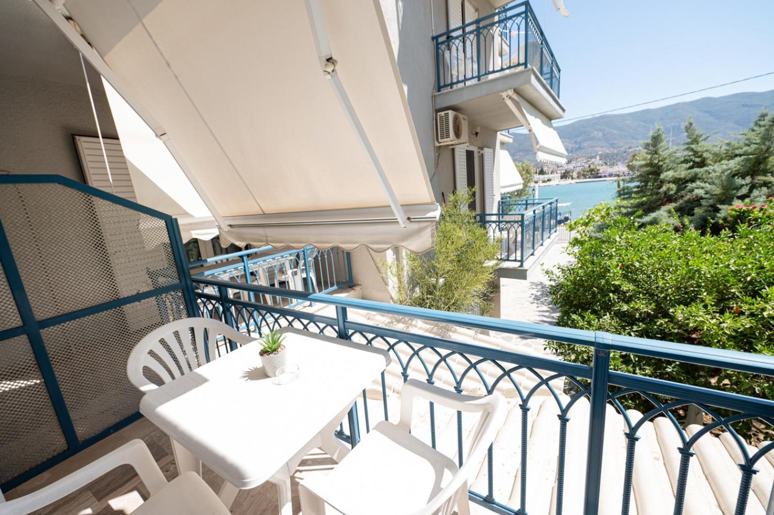 Vasia'S Rooms Poros Town Exterior photo